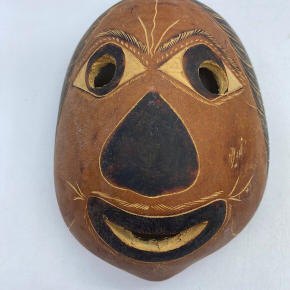 Vtg Tribal Man Mask Gourd Art Wall Hanging Hand Carved 7" x 5.5" - Picture 2 of 7